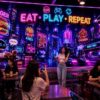 Tranh dán tường EAT PLAY REPEAT mang phong cách Cyberpunk GPTPT20261065